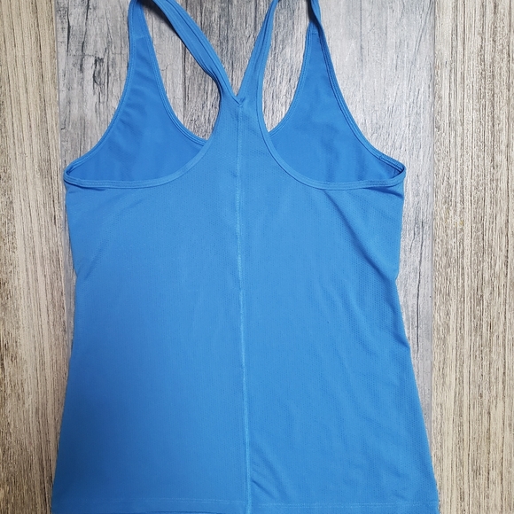 Under Armour tank - Picture 2 of 4